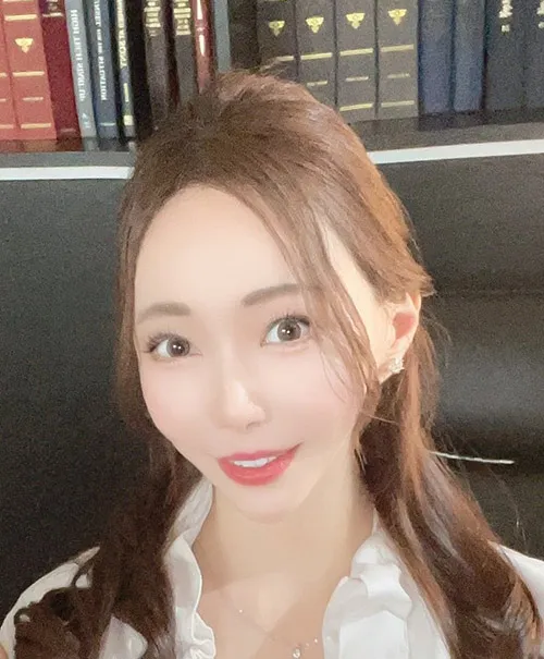 追剧不熬夜头像